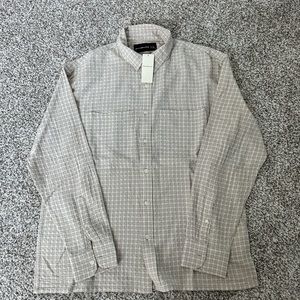NEW WITH TAGS. Abercrombie & Fitch Button Down Shirt. Men’s Large.